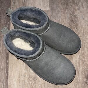 Ugg women size 8